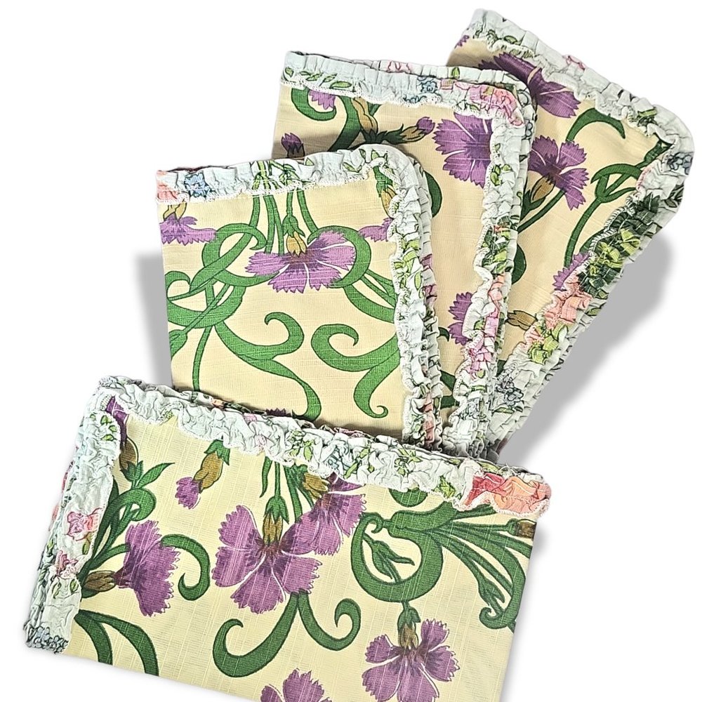 Dining Cloth Napkins Set (4) Floral Iris and Leaves Thick Ruffle Edge Unique